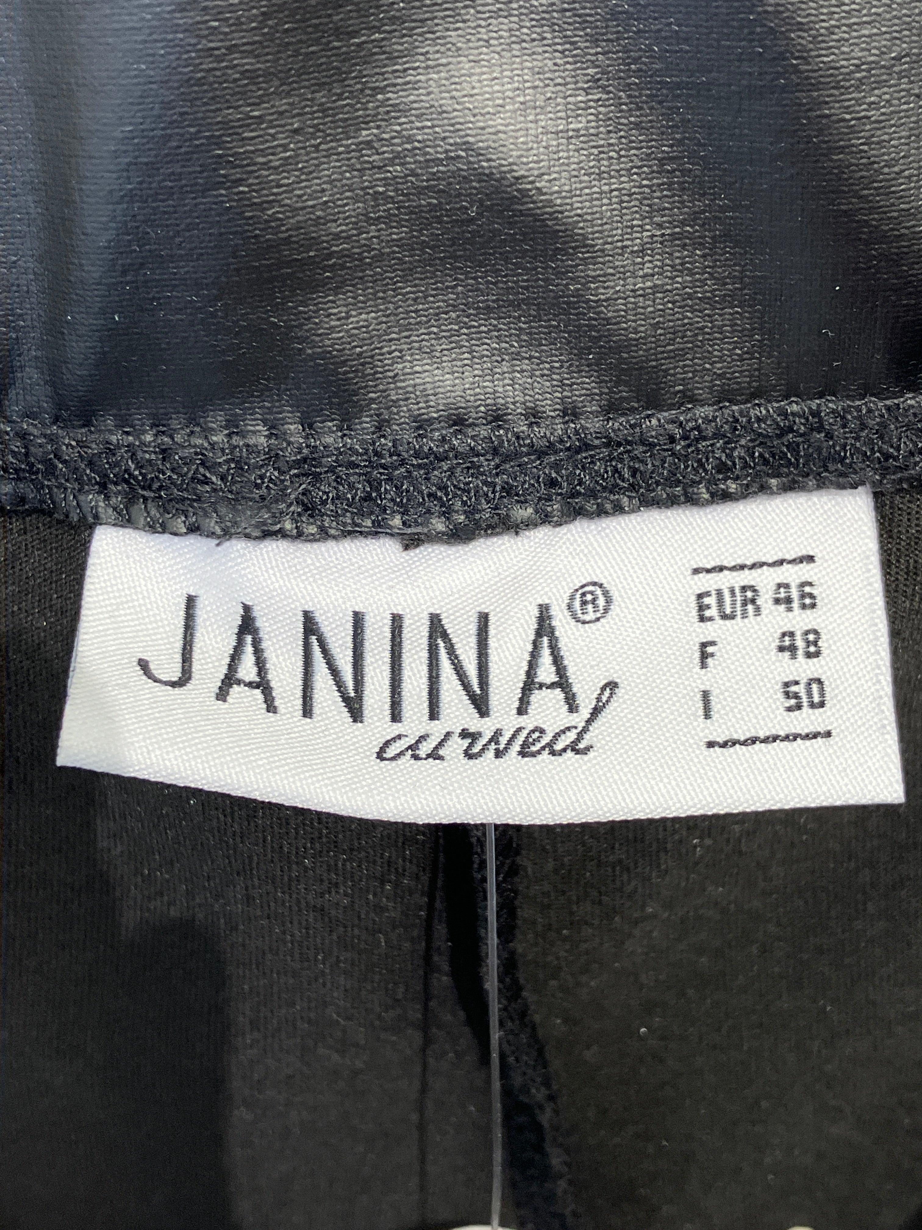 Janina Bukser